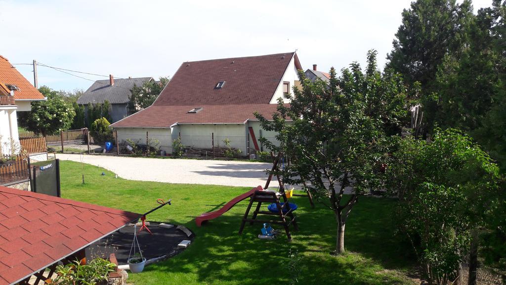 Szaloky Apartmanhaz Gyenesdiás Exteriér fotografie