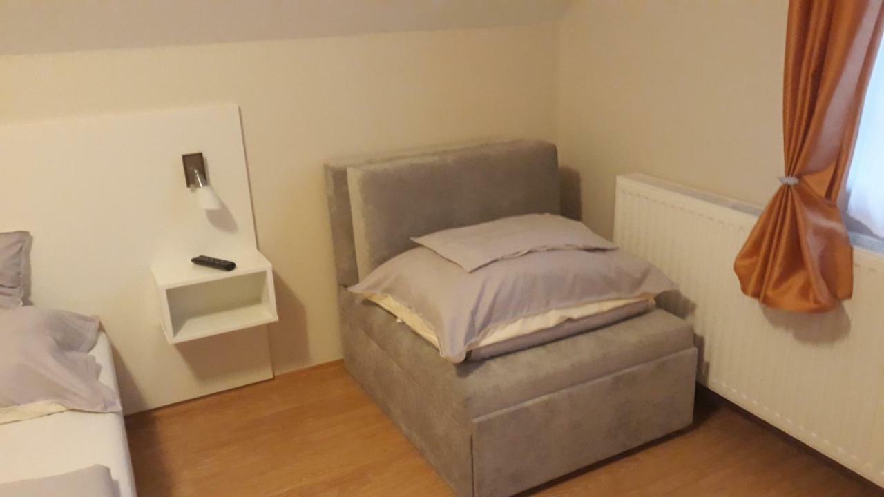 Szaloky Apartmanhaz Gyenesdiás Exteriér fotografie